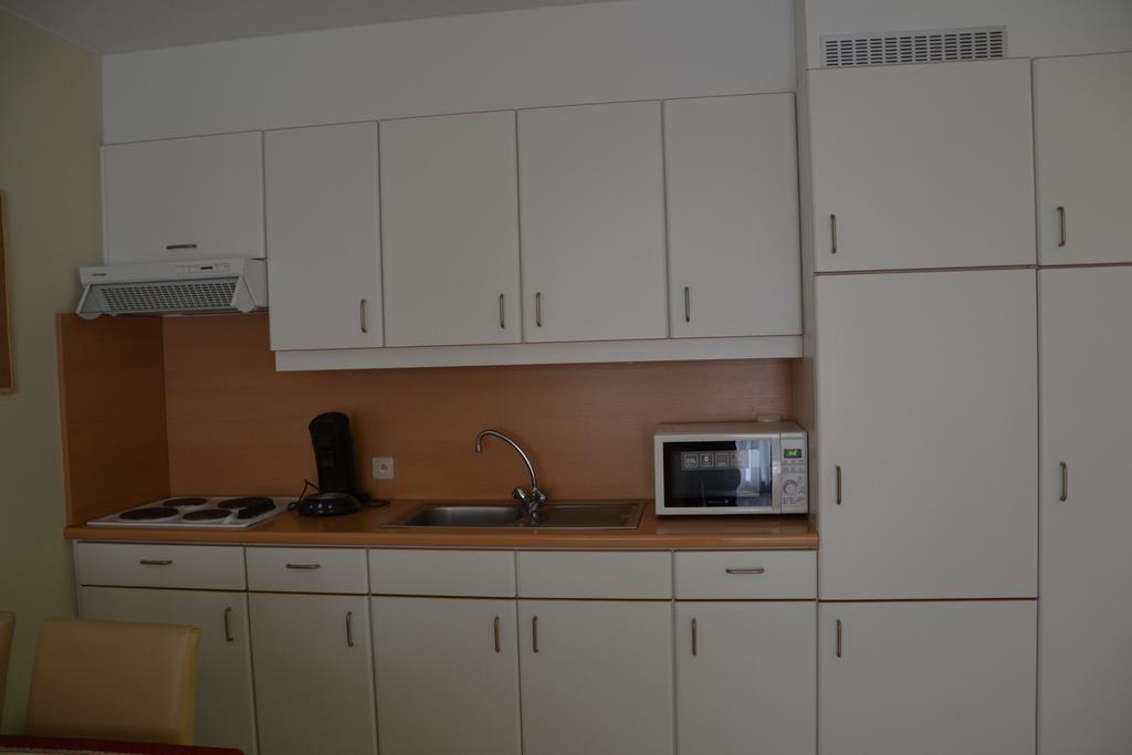 Lindehof Serviced Flats Zoersel Zimmer foto